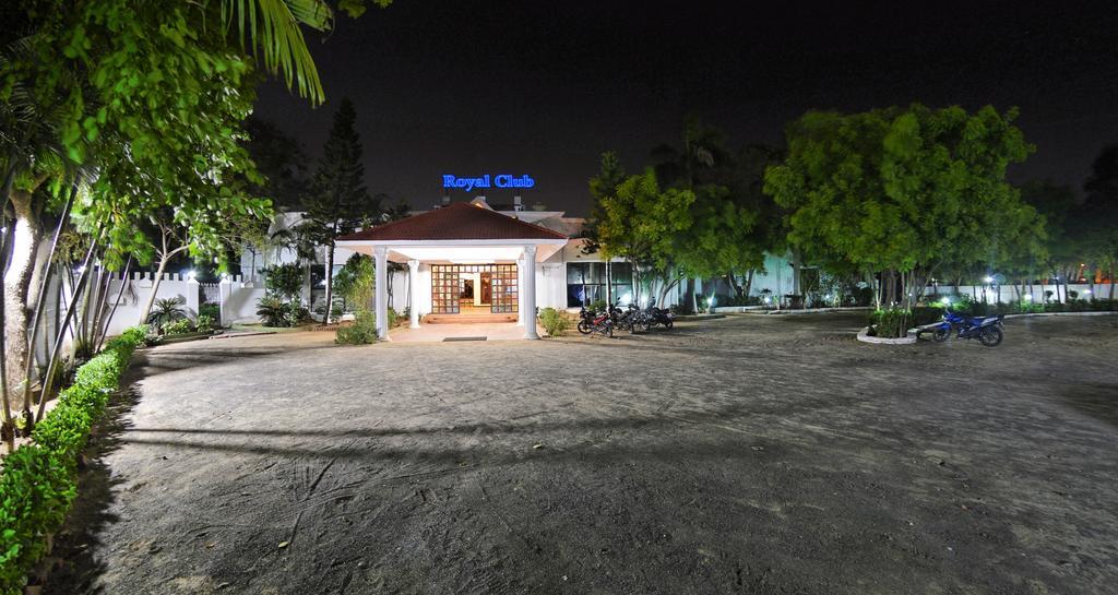 فندق شينايفي  Royal Club المظهر الخارجي الصورة